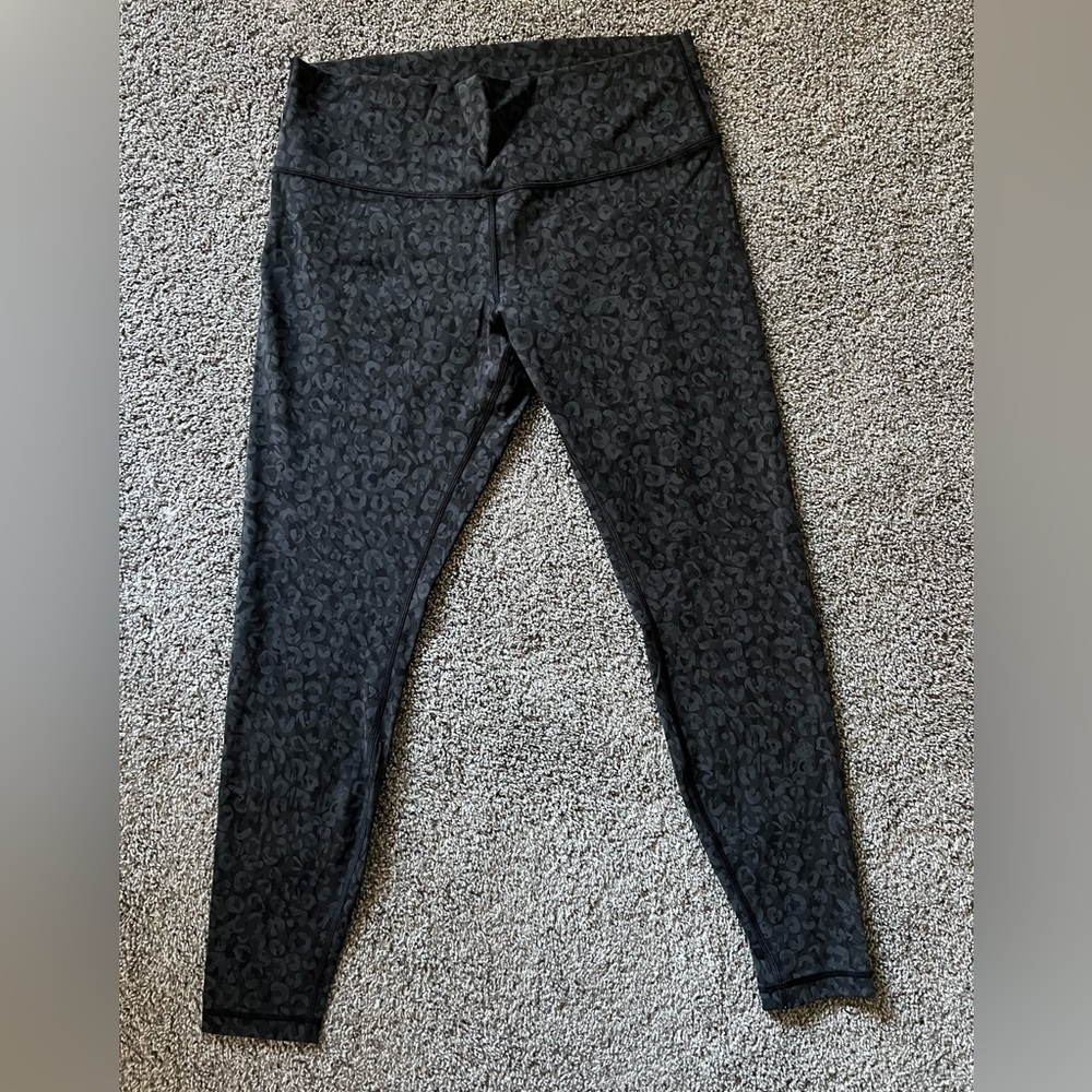 EUC LIKE NEW lululemon leggings